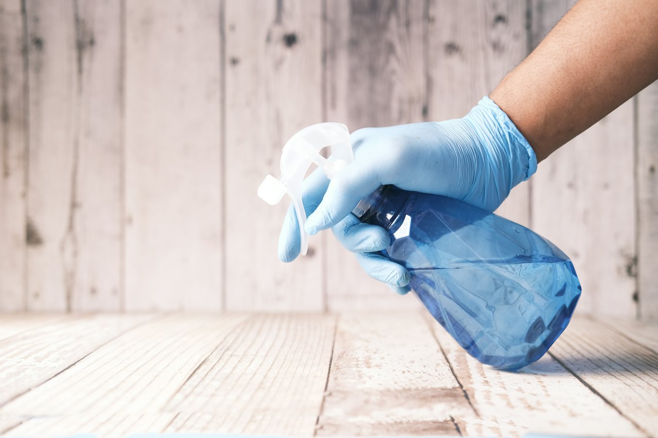Detailed kitchen and washroom cleaning (Sample photo)