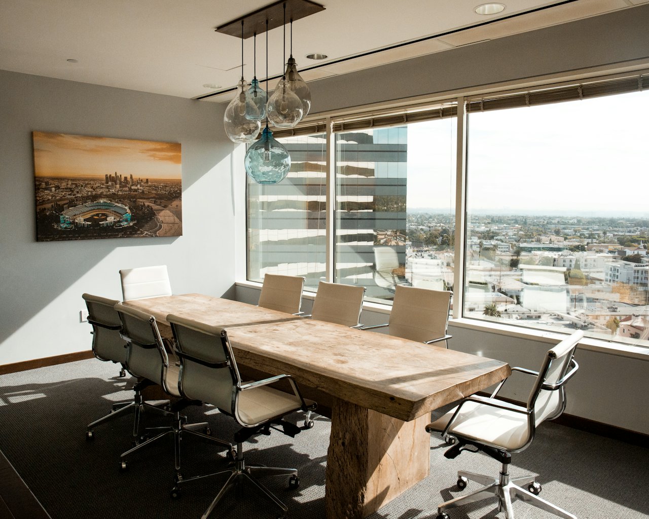 Meeting rooms and common areas (Sample photo)